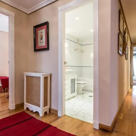 One&lux - Stylish Near Plaza De España Apartamento *